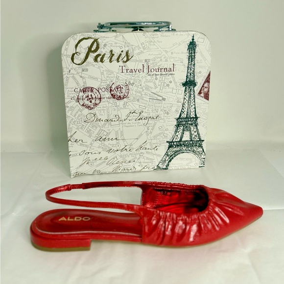 🌹Aldo like new red flats with Paris Journal. Size 7.5. - Picture 1 of 5